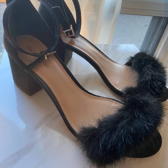 Chunky sandals with a fur strap - Picture 2 of 5